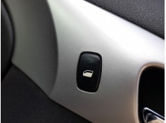 MANDO ELEVALUNAS DELANTERO DERECHO 6554E8 