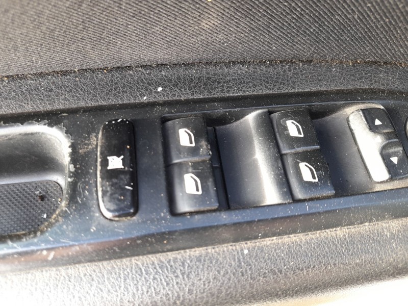 Recambio de mando elevalunas delantero izquierdo para peugeot 407 (6d_) 2.0 hdi 135 (6drhrh, 6drhre, 6drhrg, 6drhrj) referencia 