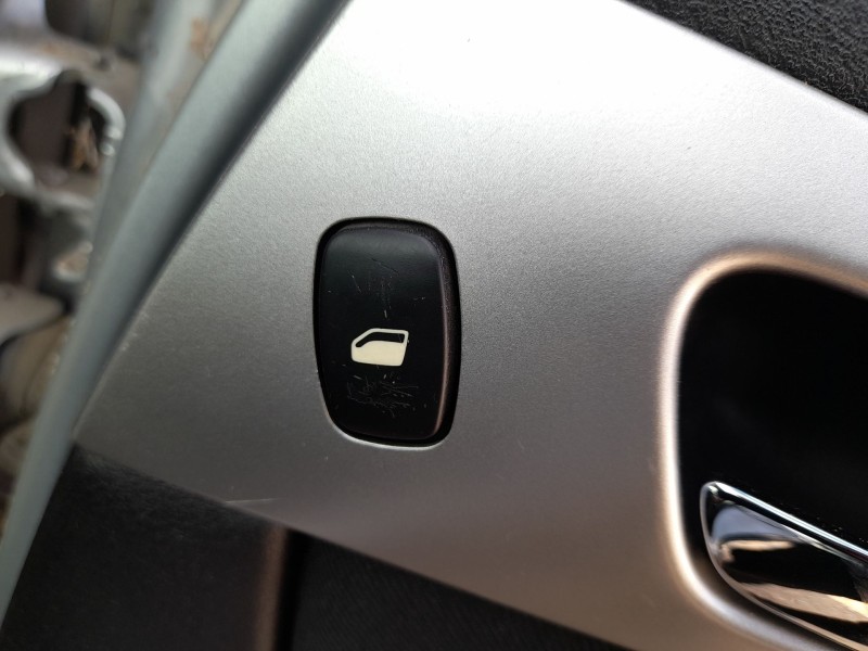 Recambio de mando elevalunas trasero derecho para peugeot 407 (6d_) 2.0 hdi 135 (6drhrh, 6drhre, 6drhrg, 6drhrj) referencia OEM 