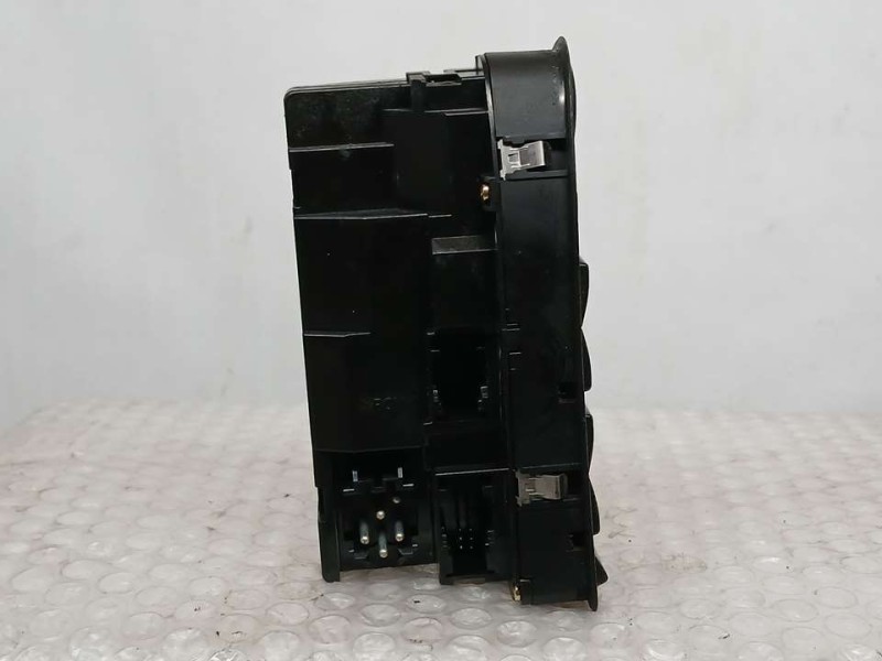 Recambio de mando elevalunas delantero izquierdo para bmw serie 5 berlina (e39) 530d referencia OEM IAM 8380646  C/ MANDO RETROV