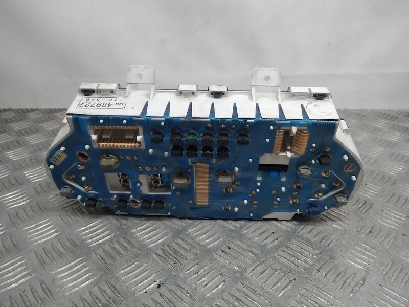 Recambio de cuadro instrumentos para mitsubishi space wagon (n80/n90) cool referencia OEM IAM MR366463  mr489727