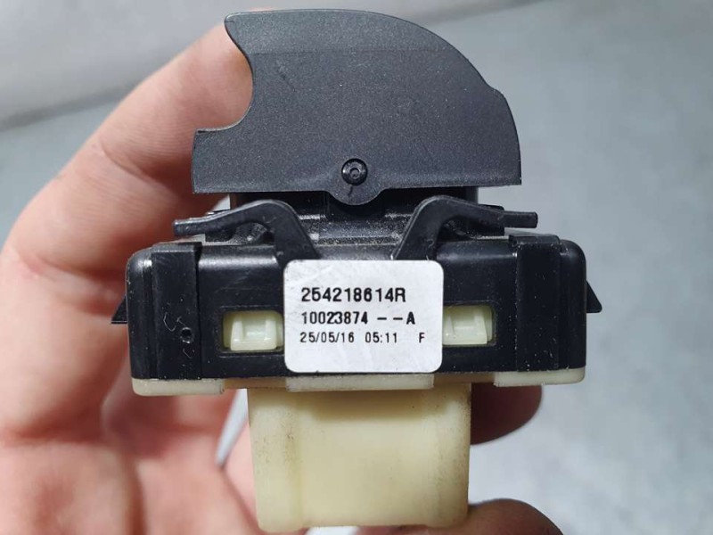 Recambio de mando elevalunas delantero derecho para renault clio iv zen referencia OEM IAM 254218614R 10023874A 