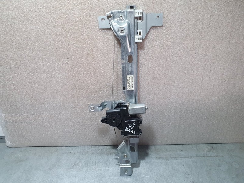 Recambio de elevalunas trasero derecho para peugeot 3008 premium referencia OEM IAM 9682808680 912028105 BROSE ELECTRICO 6 PINES