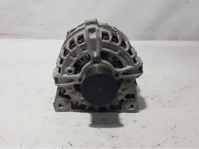 Recambio de alternador para nissan qashqai (j11) visia referencia OEM IAM 231004BE0B  BOSCH