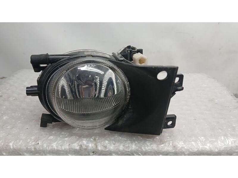Recambio de faro antiniebla derecho para bmw 5 (e39) 525 d referencia OEM IAM 5890100005 HELLA 1NA354693021