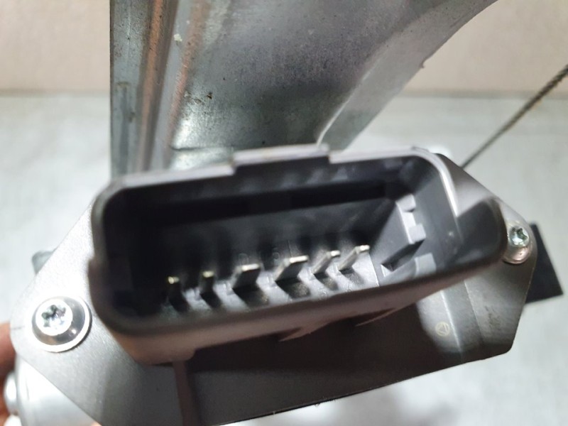 Recambio de elevalunas trasero derecho para peugeot 3008 premium referencia OEM IAM 9682808680 912028105 BROSE ELECTRICO 6 PINES