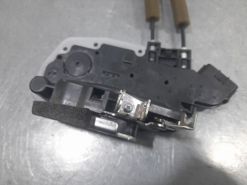 Recambio de cerradura puerta delantera derecha para nissan x-trail iii (t32_, t32r, t32rr) 1.6 dci (t32) referencia OEM IAM B3NN