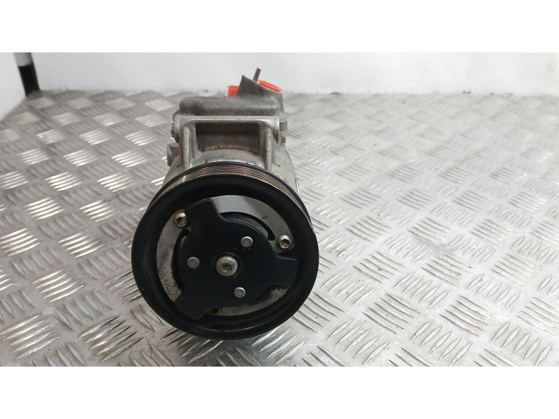 Recambio de compresor aire acondicionado para seat leon (1p1) 1.6 tdi referencia OEM IAM 5N0820803E DELPHI 01140562