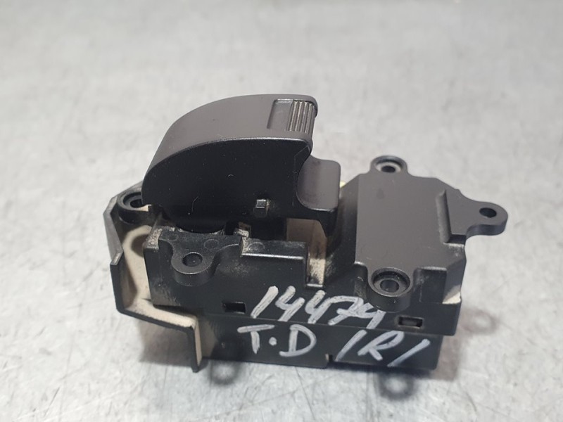 Recambio de mando elevalunas trasero derecho para honda accord berlina (cg7-9/ch1-7) 1.8i ls (cg8) referencia OEM IAM 83745S1AE2