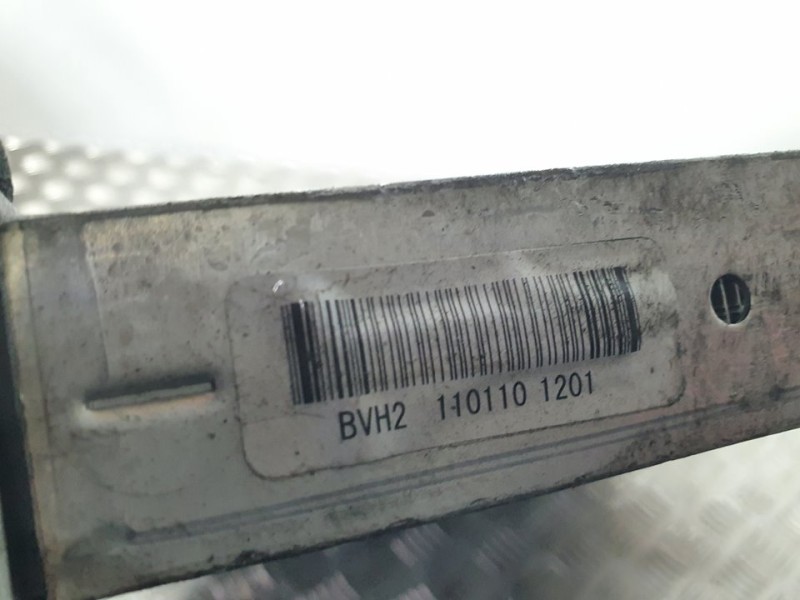 Recambio de radiador agua para peugeot 3008 premium referencia OEM IAM 9682477580 B3700006 