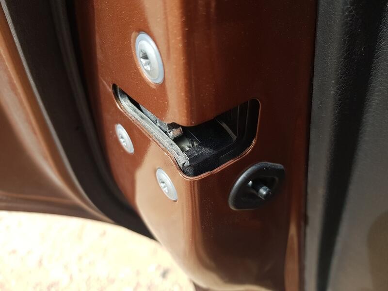 Recambio de cerradura puerta trasera izquierda para nissan x-trail iii (t32_, t32r, t32rr) 1.6 dci (t32) referencia OEM IAM 8250
