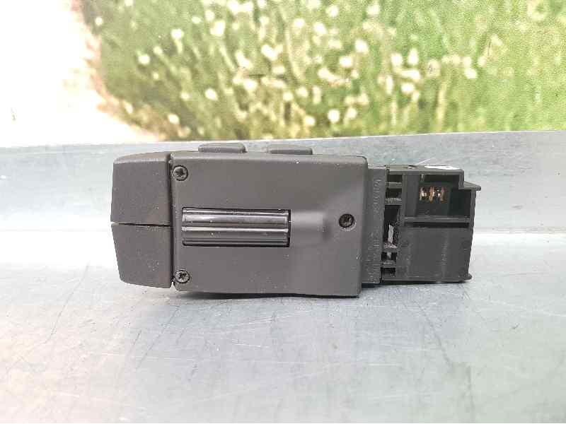 Recambio de mando radio para dacia dokker ambiance referencia OEM IAM 255522448R  