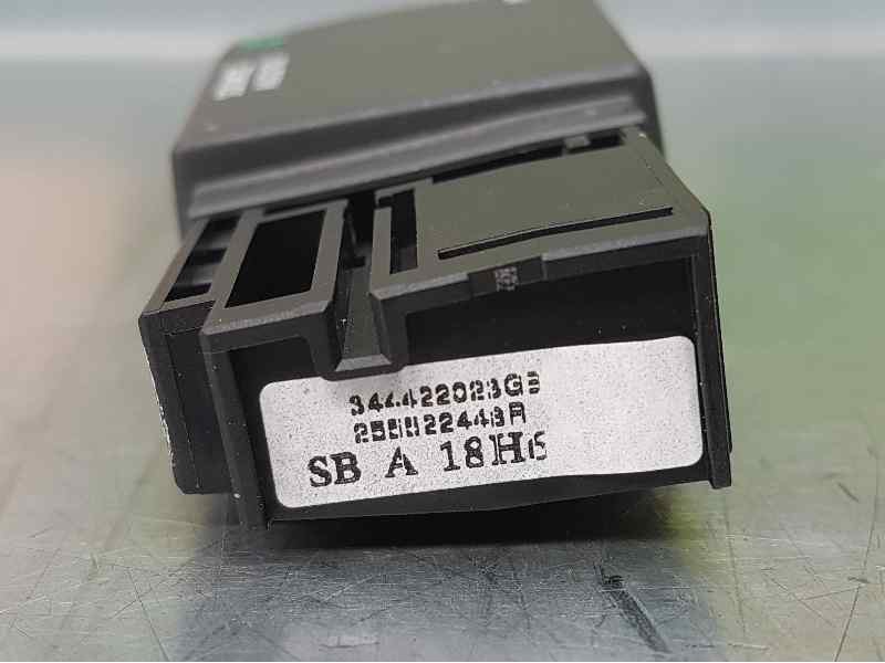 Recambio de mando radio para dacia dokker ambiance referencia OEM IAM 255522448R  