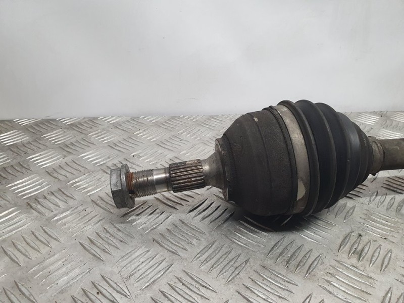 Recambio de transmision delantera derecha para peugeot 3008 premium referencia OEM IAM 9685126180 8NN75 4694224