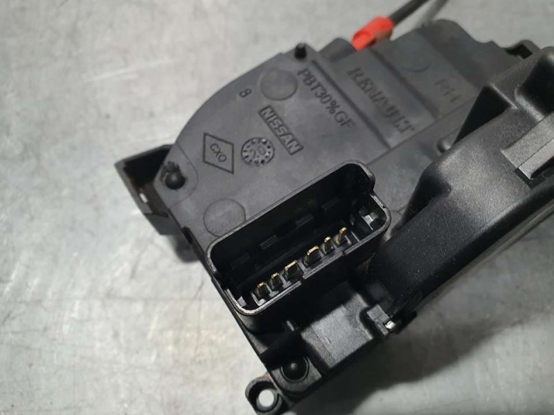 Recambio de cerradura puerta delantera derecha para mercedes-benz citan (w415) furgon 108/109/111 cdi referencia OEM IAM 8200497