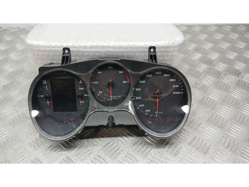 Recambio de cuadro instrumentos para seat leon (1p1) 1.6 tdi referencia OEM IAM 1P0920853D VDO A2C53434925