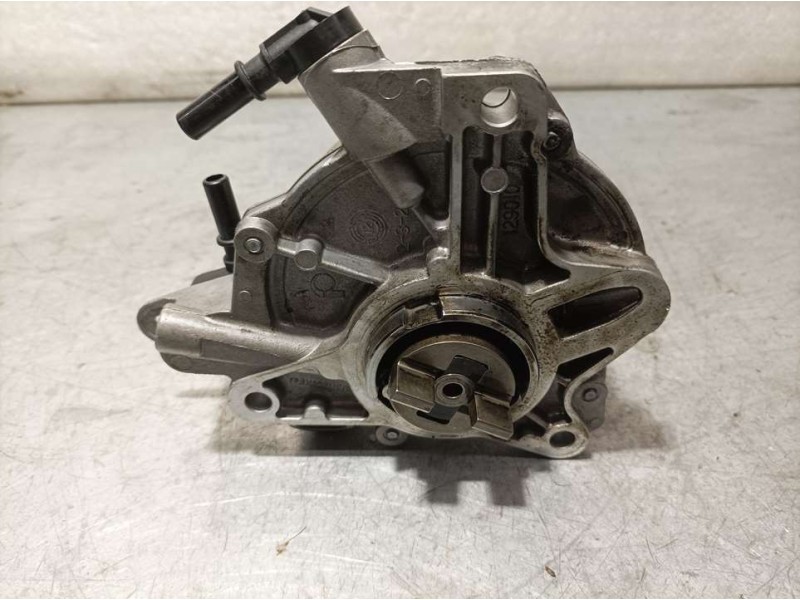 Recambio de depresor freno / bomba vacio para peugeot 3008 hybrid4 referencia OEM IAM 9673836180 70213905 PIERBURG