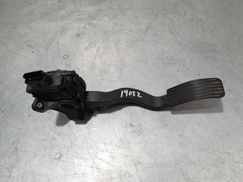 Recambio de potenciometro pedal para peugeot 208 access referencia OEM IAM 9671433780 6PV0094941 