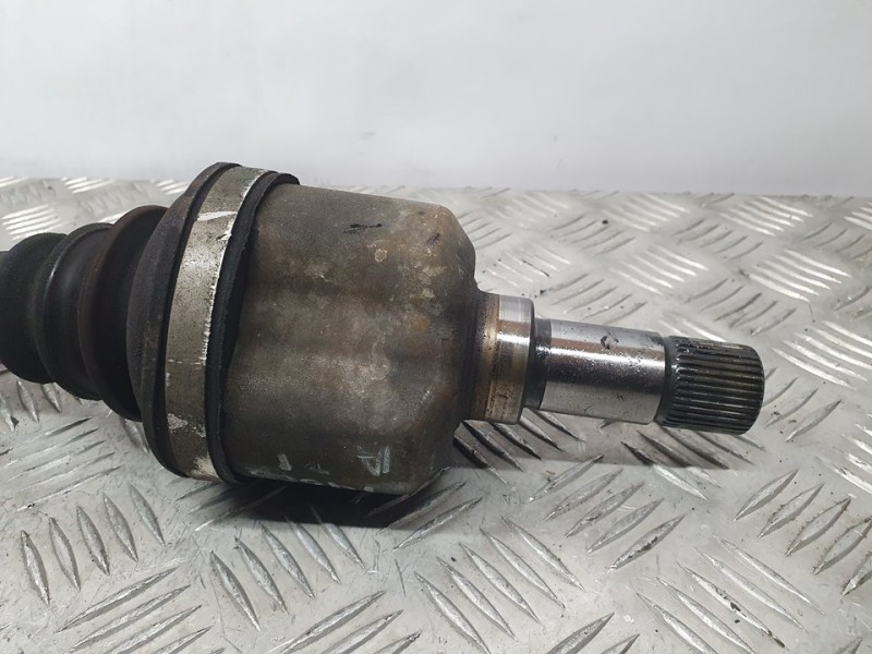 Recambio de transmision delantera izquierda para peugeot 3008 premium referencia OEM IAM 9685126080 8NN74 4692199