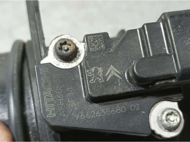 Recambio de caudalimetro para peugeot 3008 hybrid4 referencia OEM IAM 9662635680 AFH6038 HITACHI