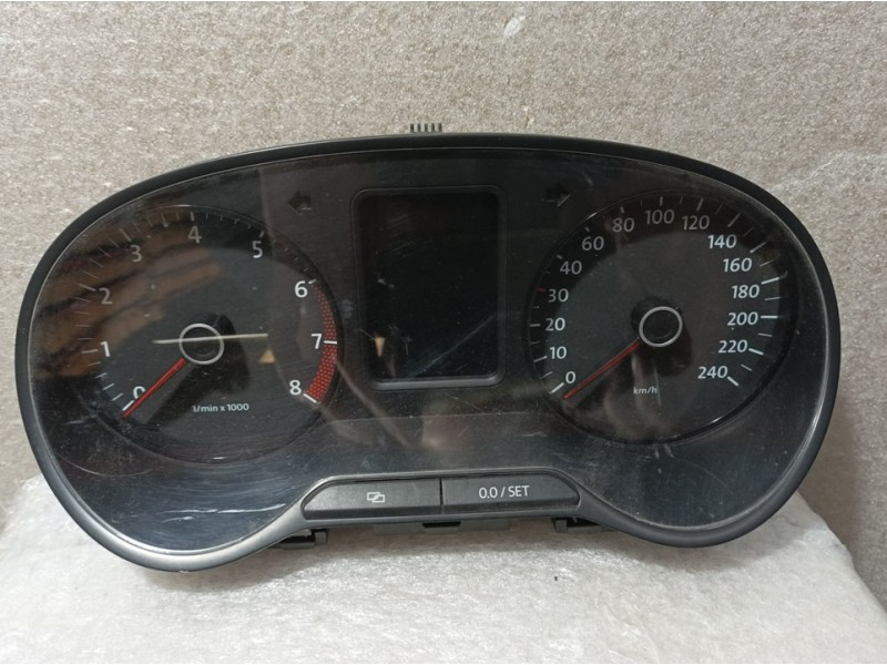 Recambio de cuadro instrumentos para volkswagen polo (6r1) advance referencia OEM IAM 6R0920860E 1120701767 VDO