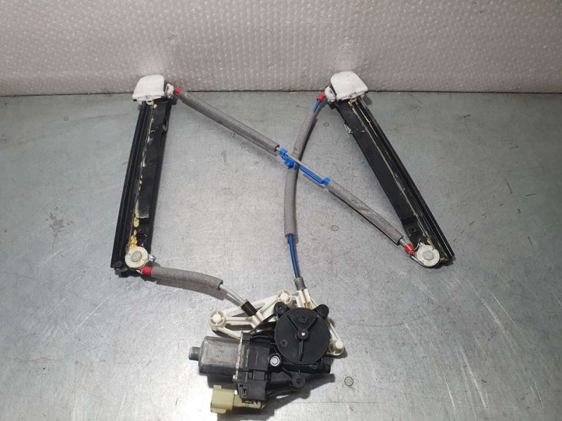 Recambio de elevalunas trasero derecho para ford b-max trend referencia OEM IAM AV11R27000 1865721 ELECTRICO 6 PINES