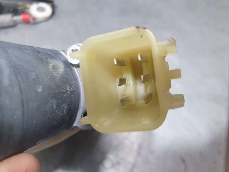 Recambio de elevalunas trasero derecho para ford b-max trend referencia OEM IAM AV11R27000 1865721 ELECTRICO 6 PINES