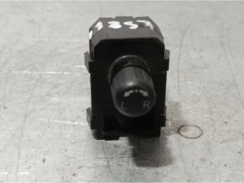 Recambio de mando retrovisor para nissan leaf 2 zero edition referencia OEM IAM 255705SK0A  