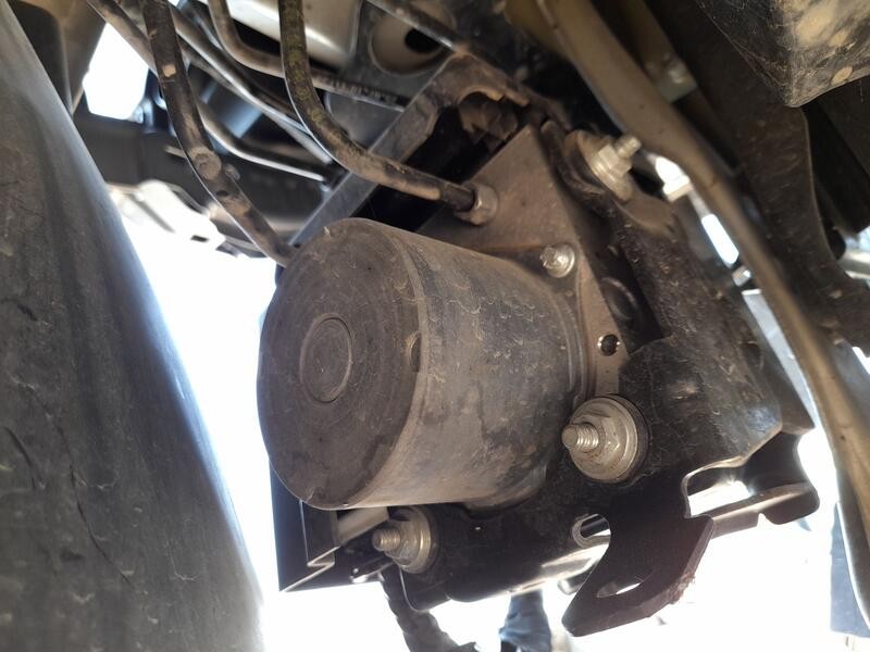 Recambio de abs para citroën c3 iii (sx) 1.2 vti 82 referencia OEM IAM 1631830880  