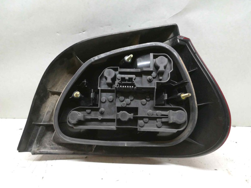 Recambio de piloto trasero izquierdo para renault megane i fase 2 berlina (ba0) 1.9 dti diesel cat referencia OEM IAM   