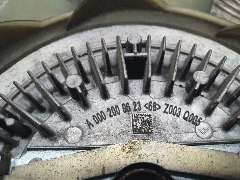 Recambio de ventilador viscoso motor para volkswagen crafter caja cerrada caja cerrada 35 referencia OEM IAM A0002009623  