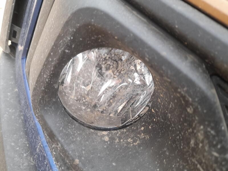 Recambio de faro antiniebla derecho para dacia sandero iii 1.0 tce 90 eco-g referencia OEM IAM 261500097R  