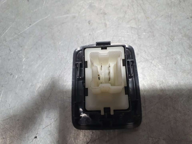 Recambio de mando elevalunas delantero derecho para mercedes-benz citan (w415) furgon 108/109/111 cdi referencia OEM IAM A415821