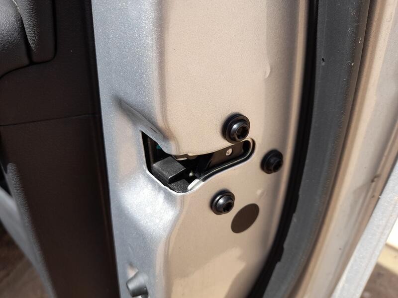 Recambio de cerradura puerta delantera derecha para dr dr 6 1.5 lgp referencia OEM IAM   