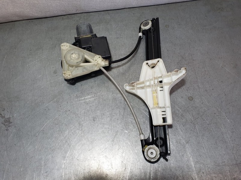 Recambio de elevalunas trasero izquierdo para volkswagen polo (6r1) advance referencia OEM IAM SIN REF  ELECTRICO 7 PINES