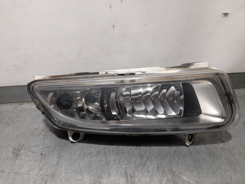 Recambio de faro antiniebla derecho para volkswagen polo (6r1) advance referencia OEM IAM SIN REF  