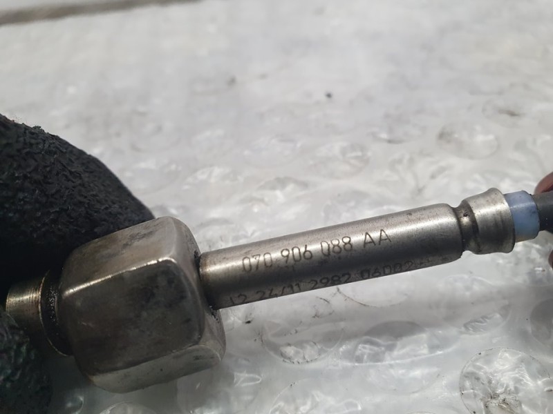 Recambio de sensor para volkswagen crafter caja cerrada caja cerrada 35 referencia OEM IAM 070906088AA  