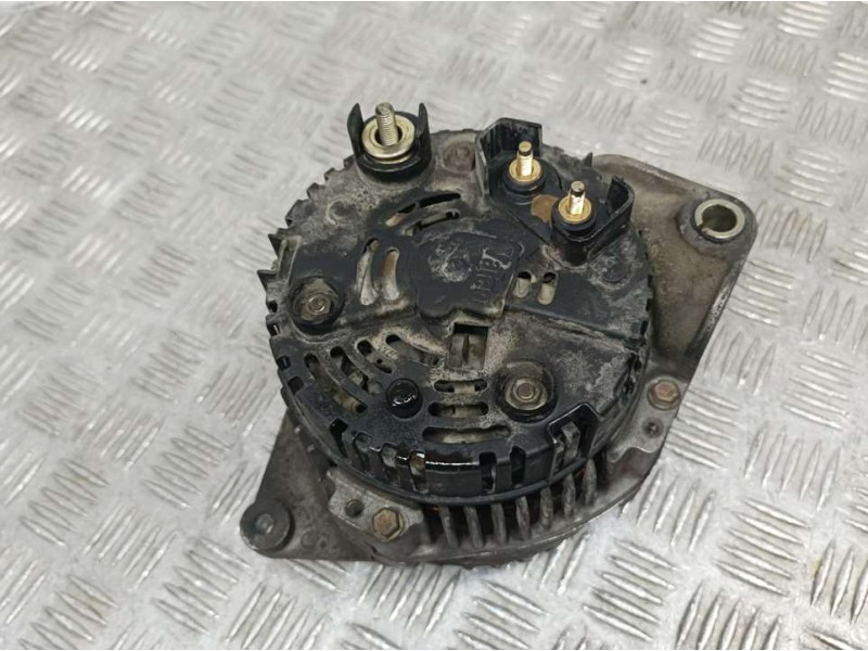 Recambio de alternador para renault megane i berlina hatchback (ba0) 1.6e rn referencia OEM IAM 7700424584  VALEO SIN REFERENCIA