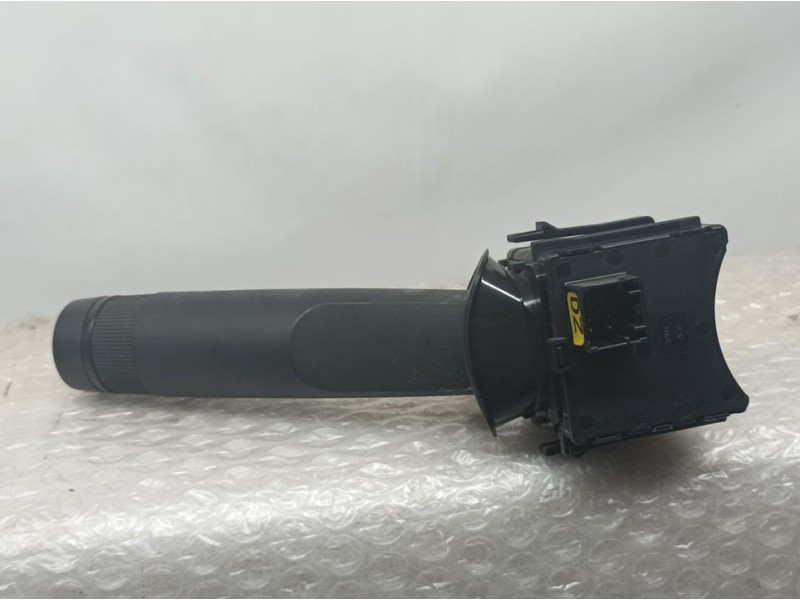 Recambio de mando limpia para chevrolet orlando lt referencia OEM IAM 20941131  