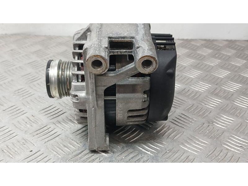 Recambio de alternador para mg zs 1.5 vti referencia OEM IAM 10582349 VALEO SAIC MOTOR 2724577 654559939