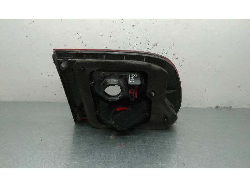 Recambio de piloto trasero derecho para honda civic berlina .5 (ma/mb) 1.4 (ma8/mb2) referencia OEM IAM   INTERIOR