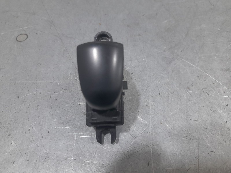 Recambio de mando elevalunas delantero derecho para nissan x-trail iii (t32_, t32r, t32rr) 1.6 dci (t32) referencia OEM IAM 8096
