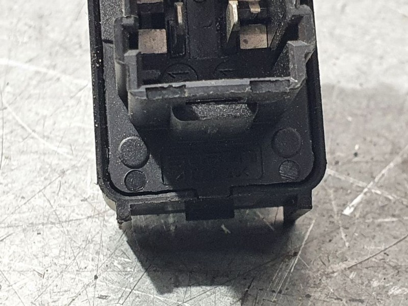 Recambio de mando elevalunas delantero izquierdo para citroën c-elysée feel referencia OEM IAM 96657927ZD  