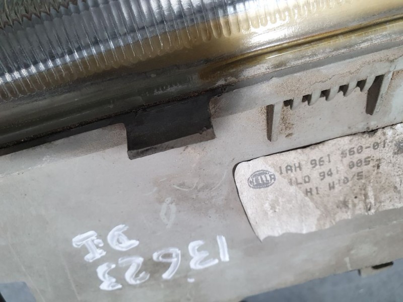 Recambio de faro izquierdo para seat toledo (1l) base referencia OEM IAM 1L0941019B  PATA ROTA