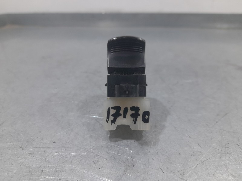 Recambio de mando elevalunas trasero derecho para nissan x-trail iii (t32_, t32r, t32rr) 1.6 dci (t32) referencia OEM IAM 829604