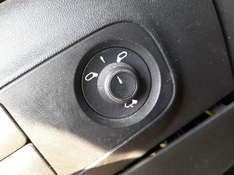 Recambio de mando retrovisor para citroën c3 iii (sx) 1.2 vti 82 referencia OEM IAM 98178409ZD  