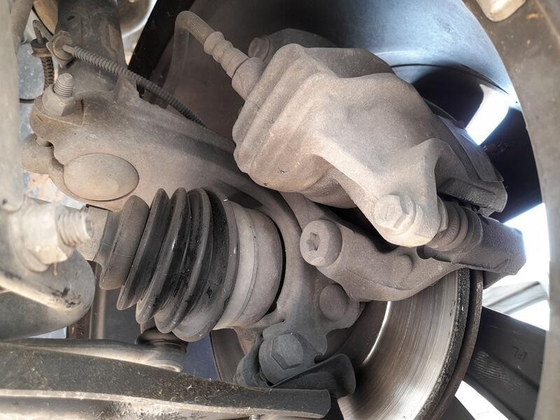 Recambio de mangueta delantera izquierda para citroën c3 iii (sx) 1.2 vti 82 referencia OEM IAM 1607557480  