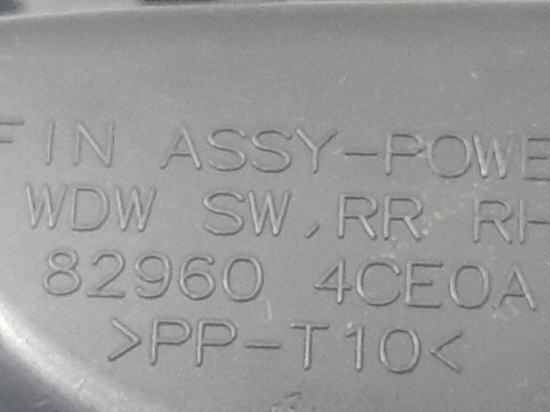 Recambio de mando elevalunas trasero derecho para nissan x-trail iii (t32_, t32r, t32rr) 1.6 dci (t32) referencia OEM IAM 829604