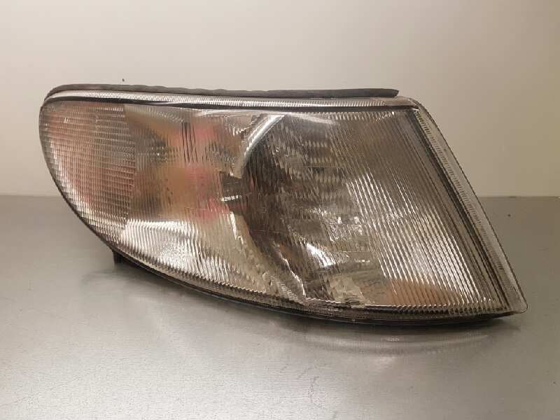 Recambio de piloto trasero derecho para saab 900 berlina 2.0 s referencia OEM IAM   