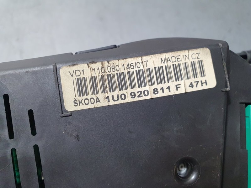 Recambio de cuadro instrumentos para skoda octavia berlina (1u2) ambiente referencia OEM IAM 1U0920811F 110080146 VD1
